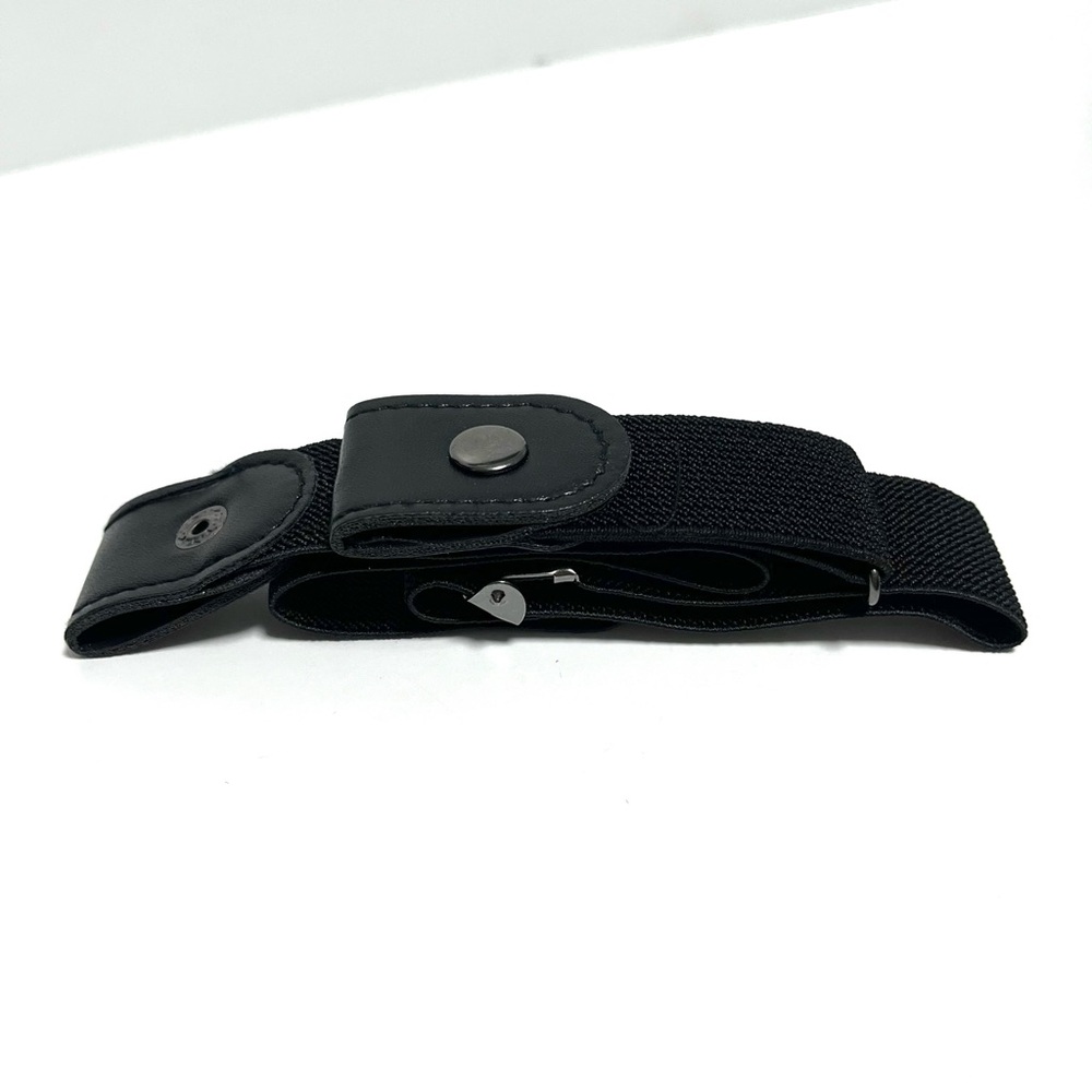 NWOT Two Loop No Buckle Black Elastic Belt